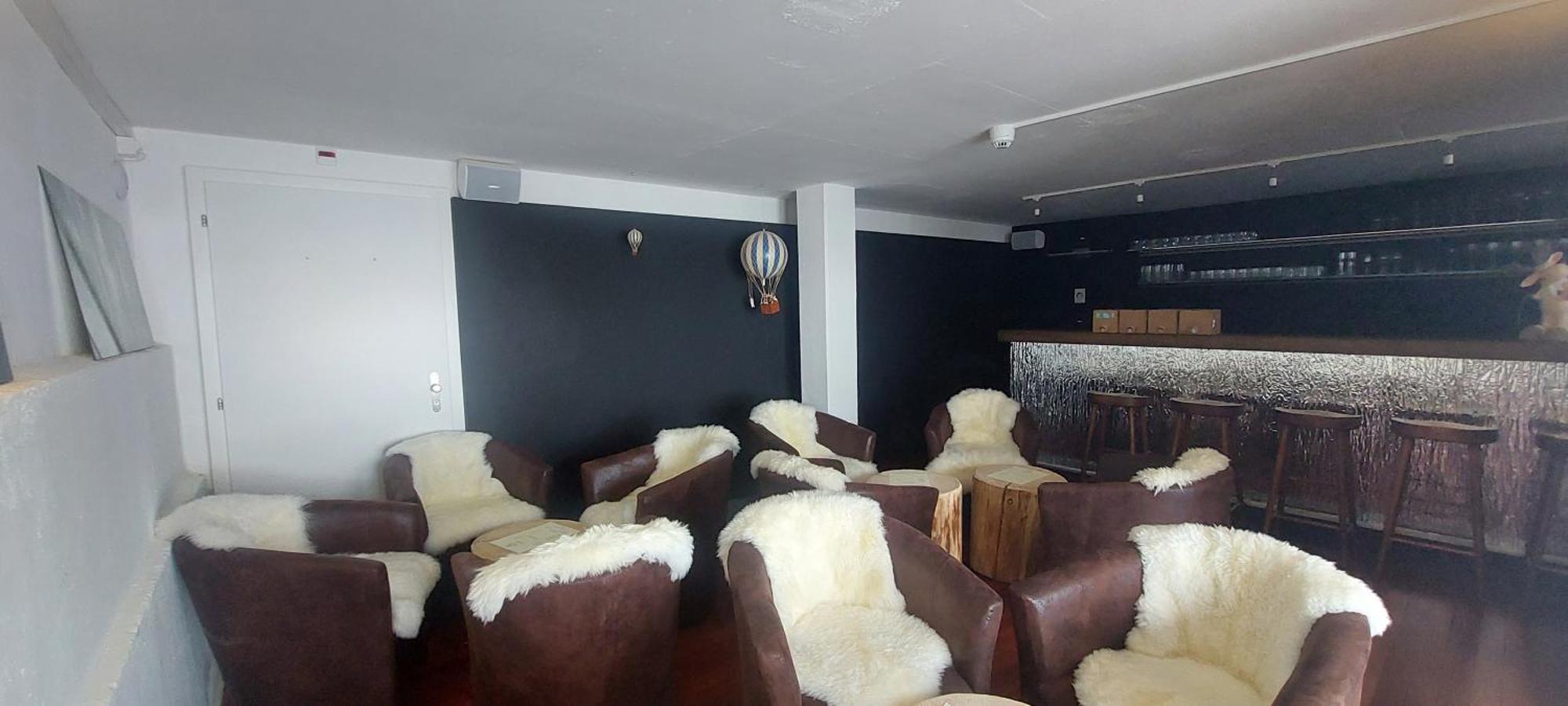 Auberge De Bellelay Restaurant Chez Aron Balde Екстериор снимка
