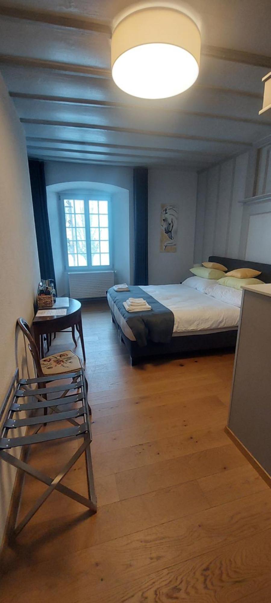 Auberge De Bellelay Restaurant Chez Aron Balde Екстериор снимка